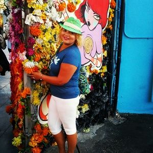 Meet your Posher, Adriana