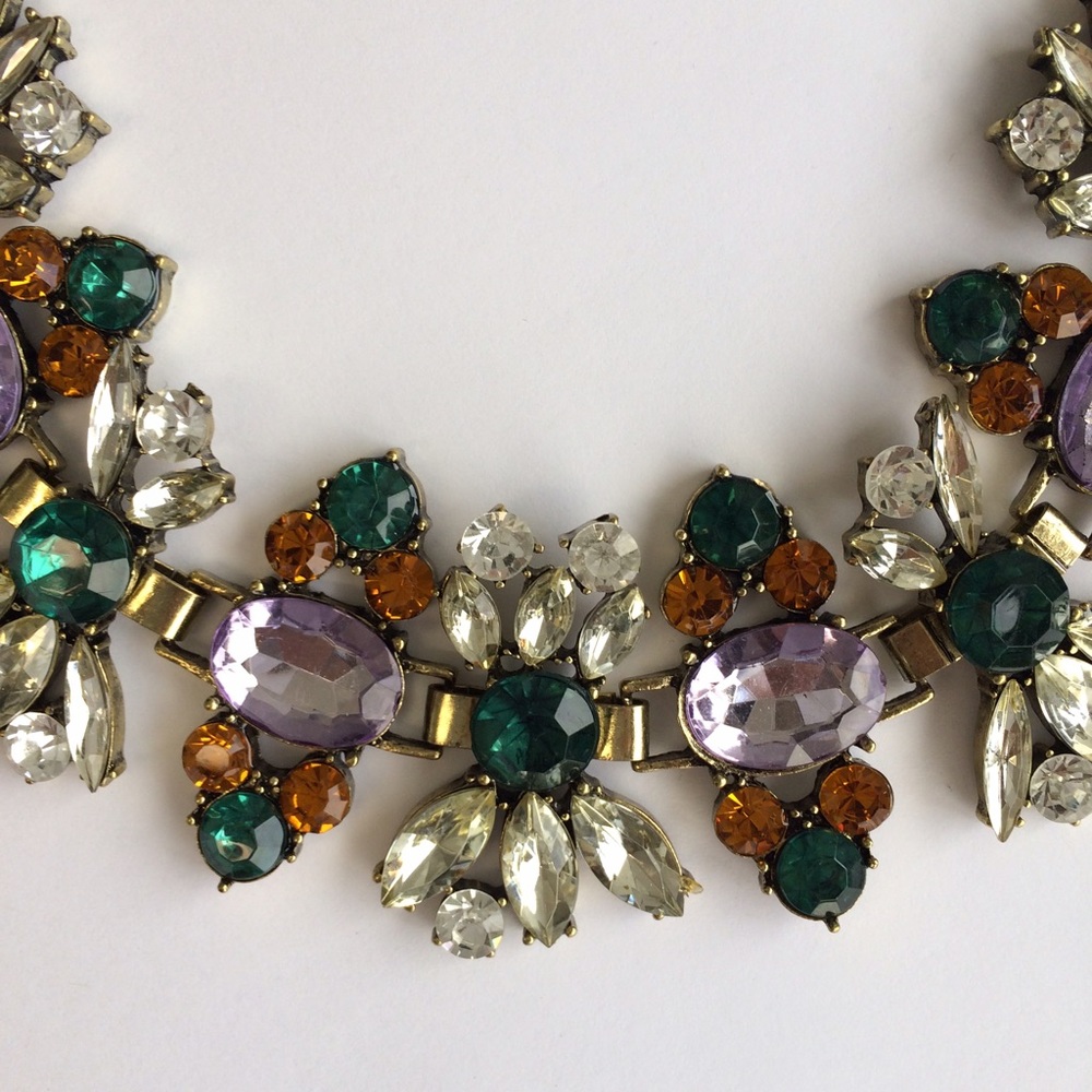 Host Pick! Stunning statement necklace - Picture 4 of 7