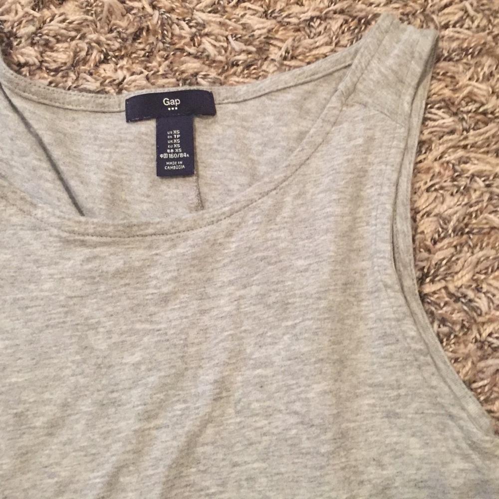 GAP tank - Picture 2 of 3