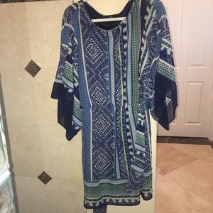 NWOT Gorgeous Navy Patterned Dress