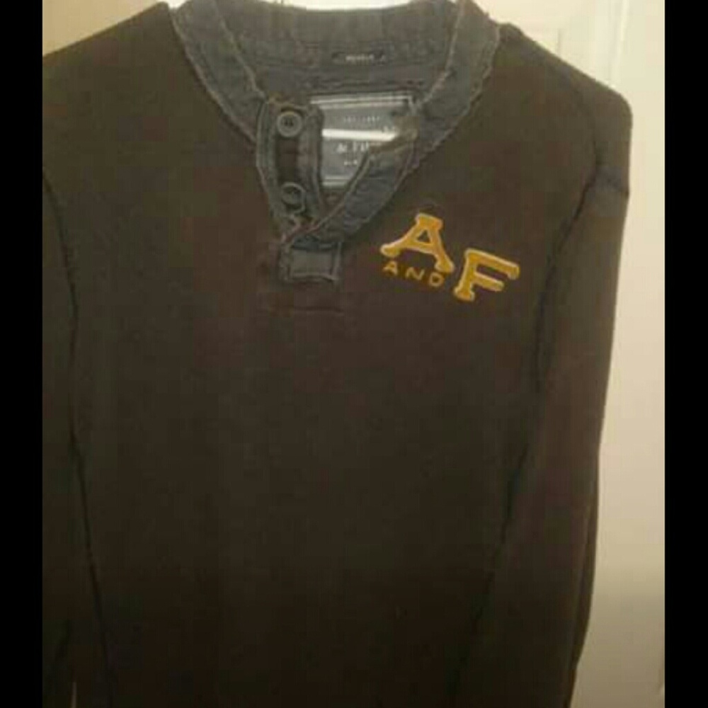 Long sleeve muscle shirt