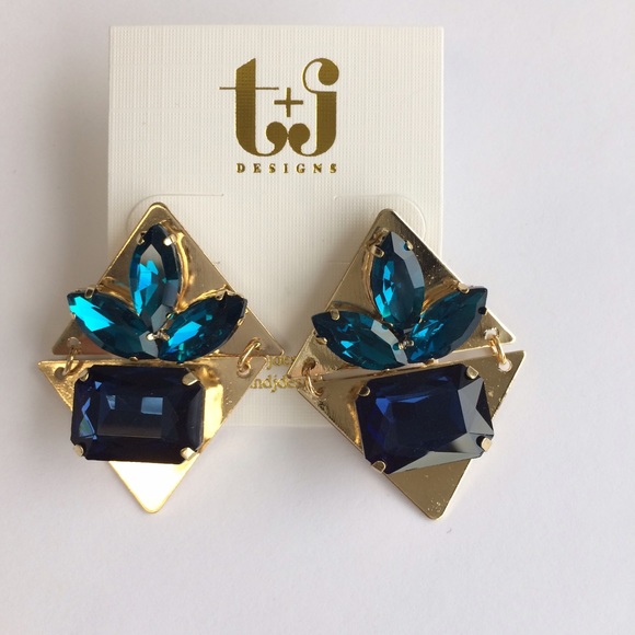 Deep blue crystals on gold tone metal plates - Picture 3 of 4