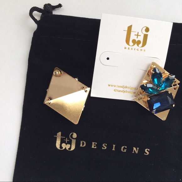 Deep blue crystals on gold tone metal plates - Picture 2 of 4