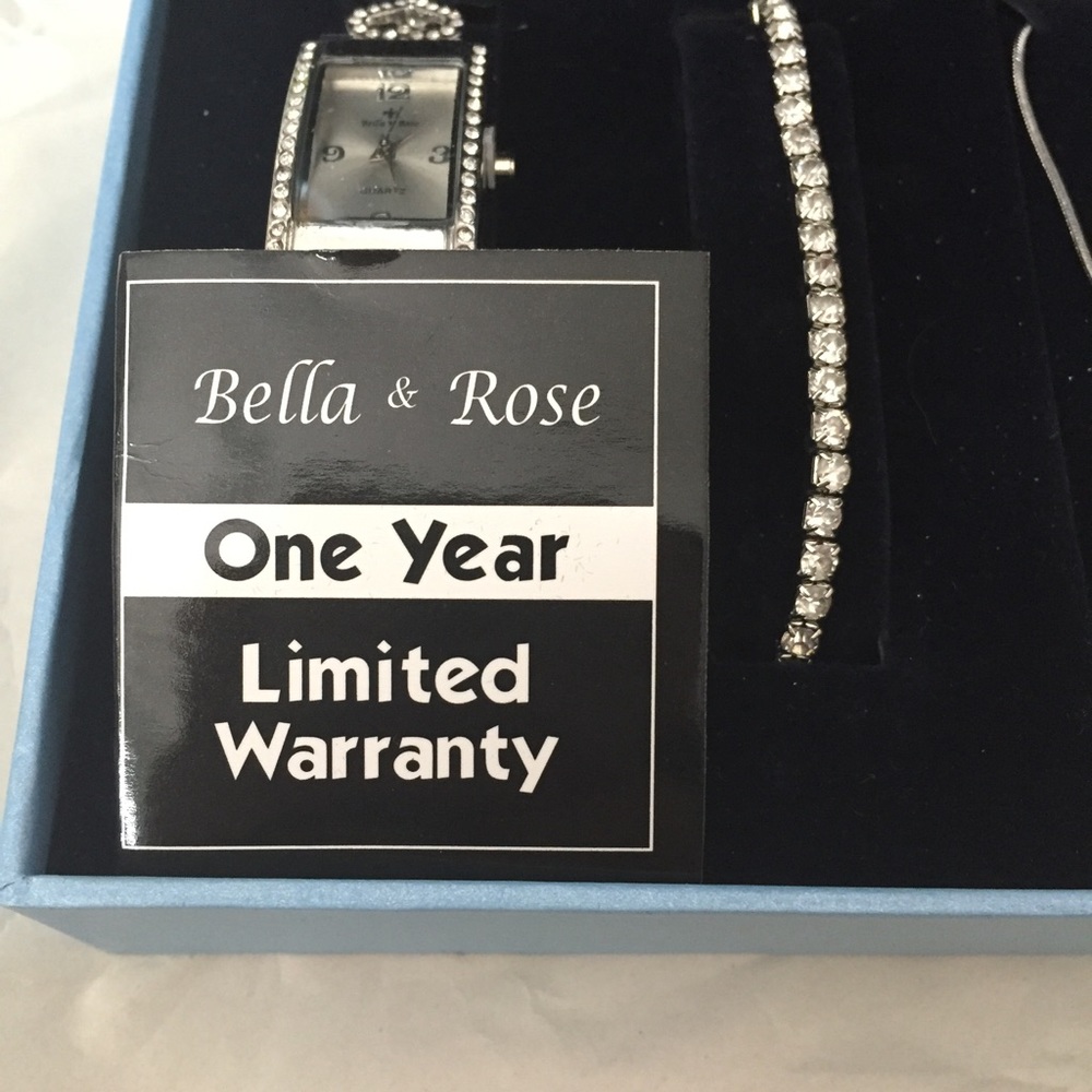 Bella & Rose jewelry set - Picture 7 of 7