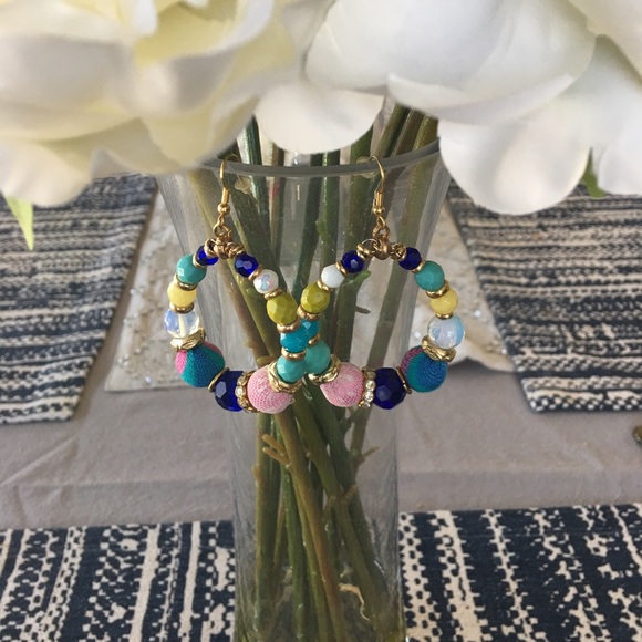 🌼 Multi Colored Earrings! - Picture 3 of 4