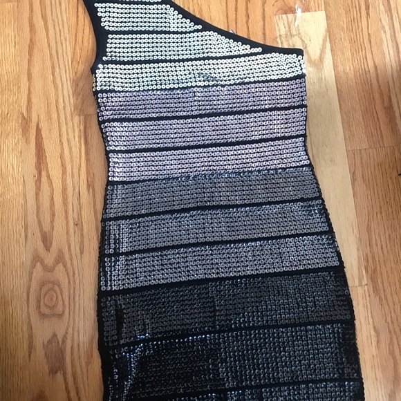Wow couture Sequin One shoulder bodycon dress - Picture 2 of 5