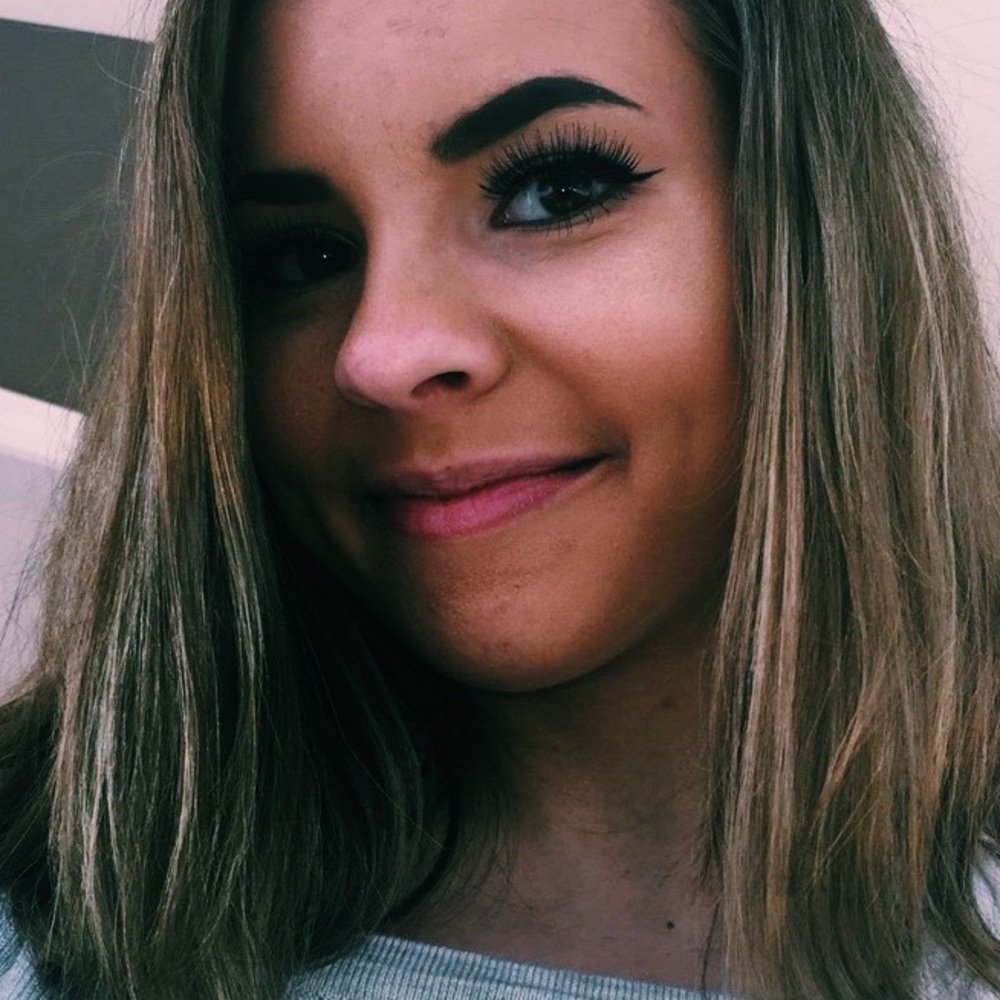 Meet your Posher, Caitlin