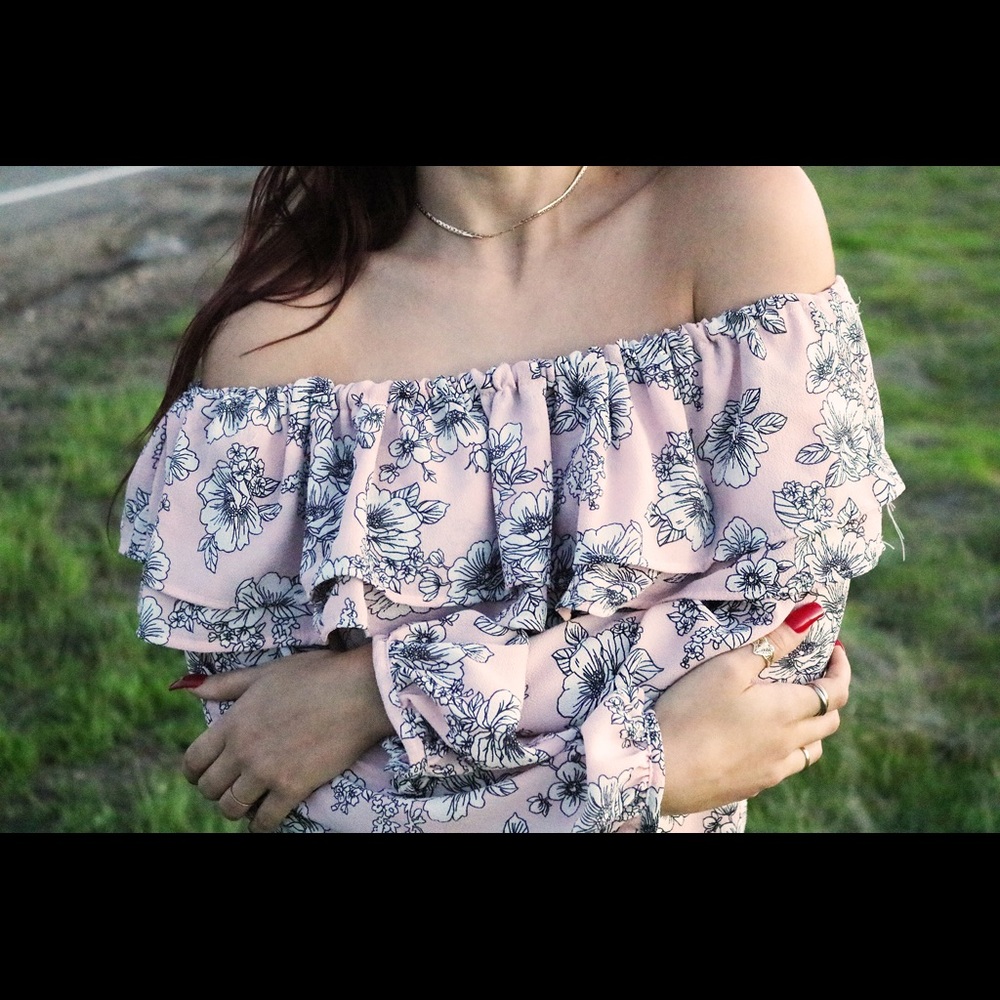 ❗️SALE❗️Faena Ruffled Floral Top - Picture 5 of 6