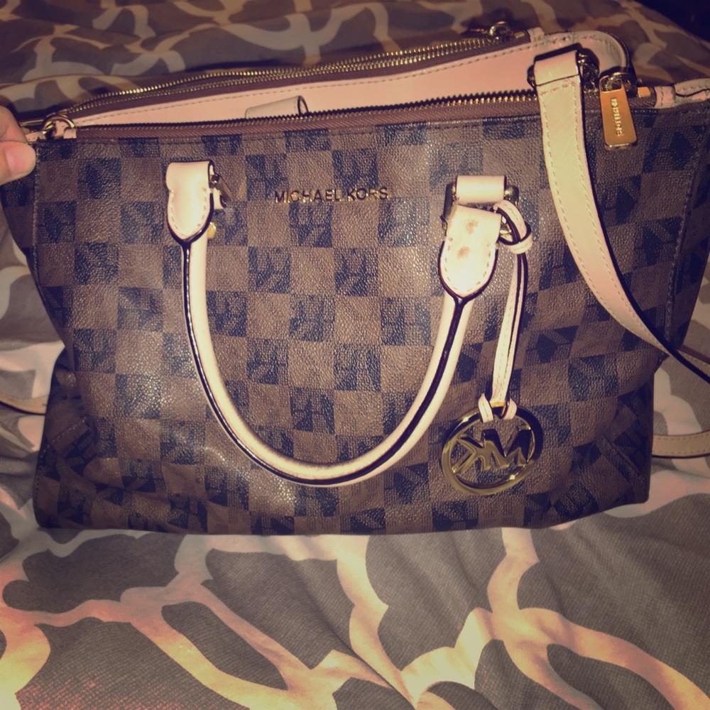Michael kors purse