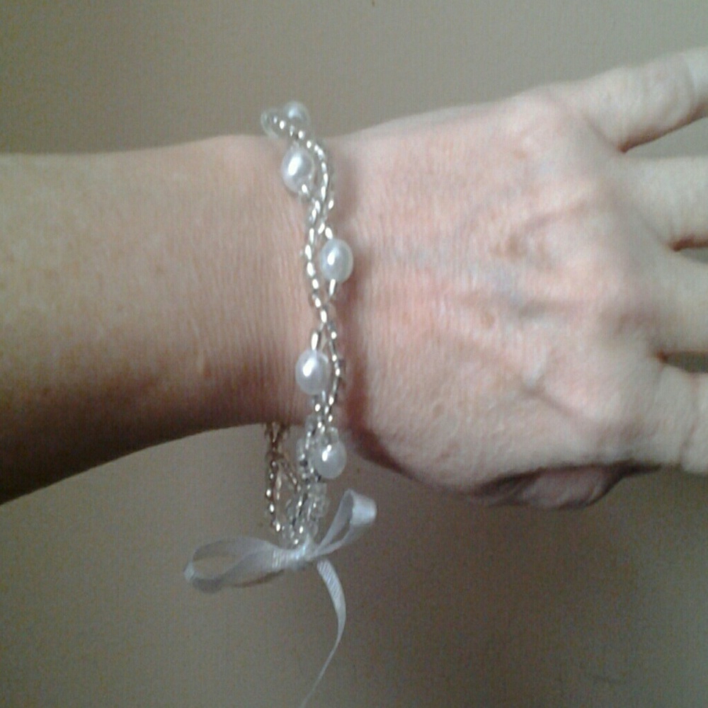 Handmade Pearl and Czech Seed bead Bracelet