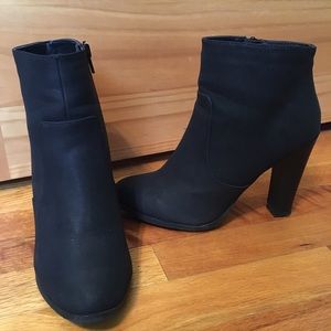 2 FOR $14✨ Black Booties with Thick Heel