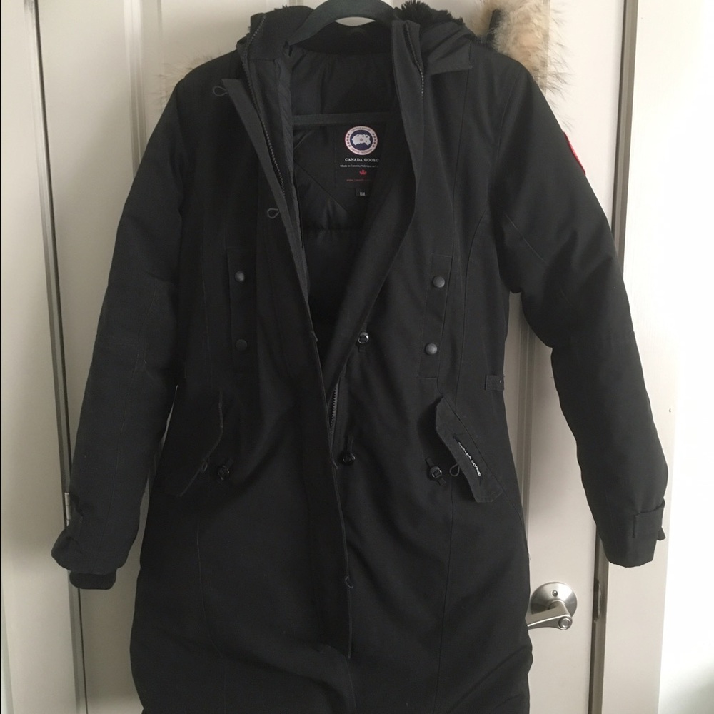 Selling due to wrong size.