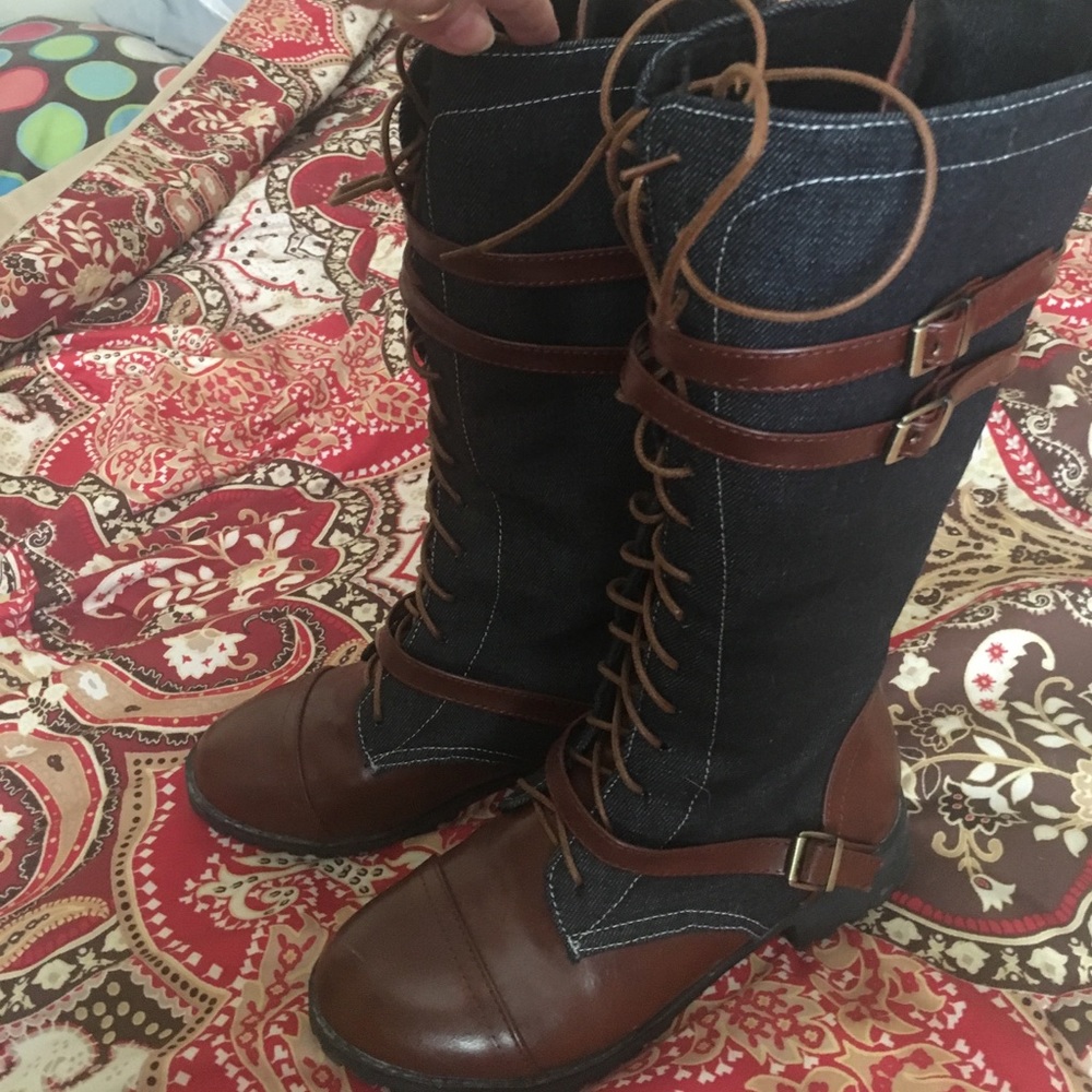 Mid-calf boots