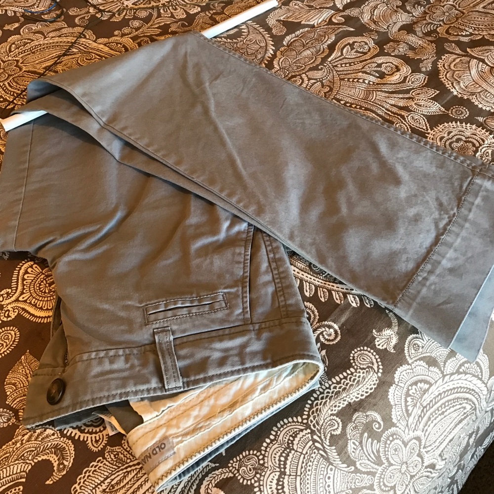 Old navy 0 short dive grey khaki pant