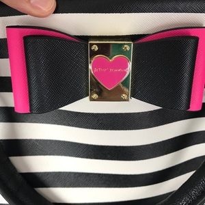 💯Beautiful brand new Betsey Johnson bag👜💓