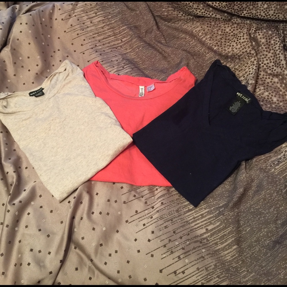 Basic Tshirts - image 1