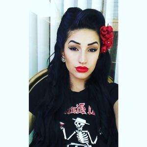 Meet your Posher, Lacey