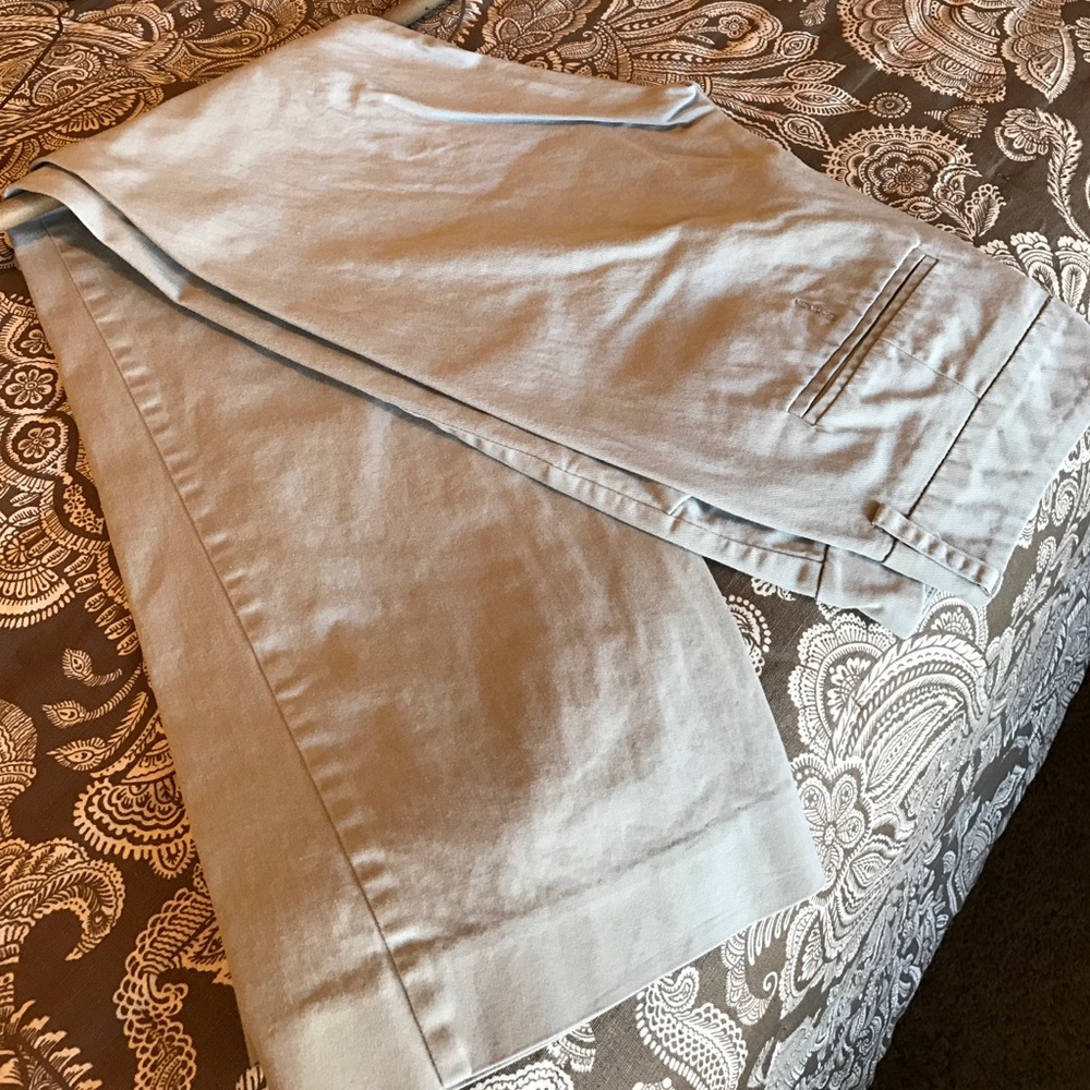 O petite new york and company khakis