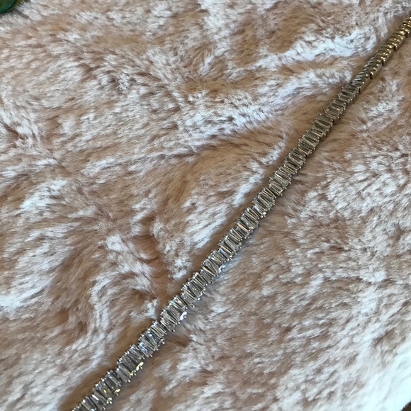 TRADE BUNDLED 🆕 CZ baguette diamond choker - Picture 3 of 4