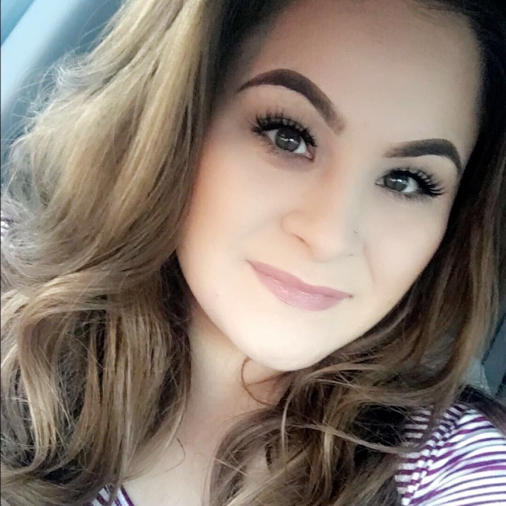 Meet your Posher, Felicia