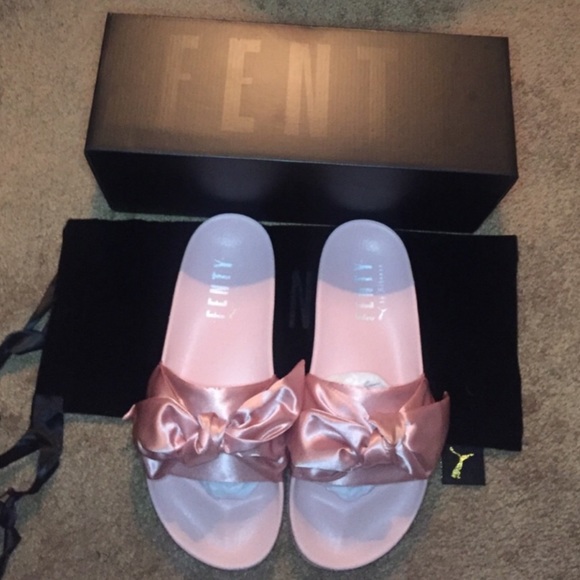 SOLD❌Authentic Fenty Bow Slides - Picture 4 of 5