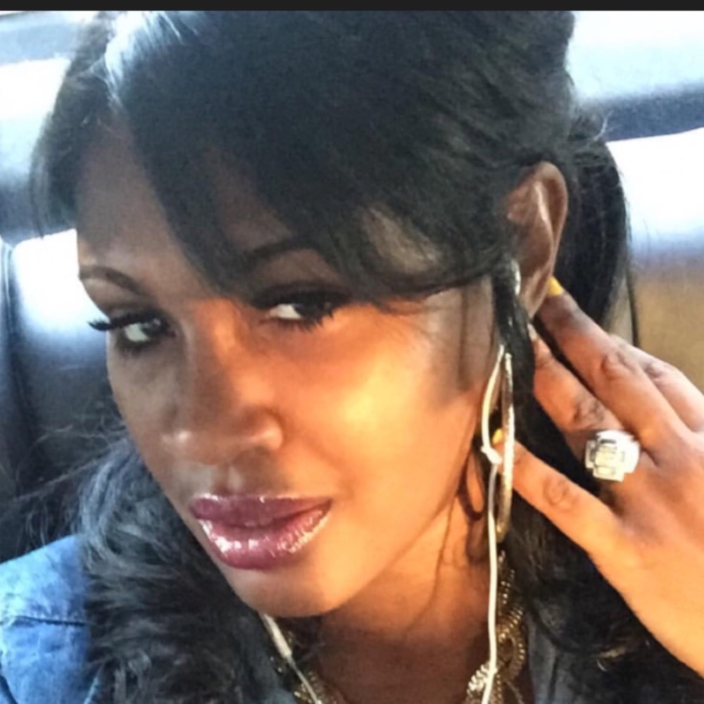 Meet your Posher, Latemia