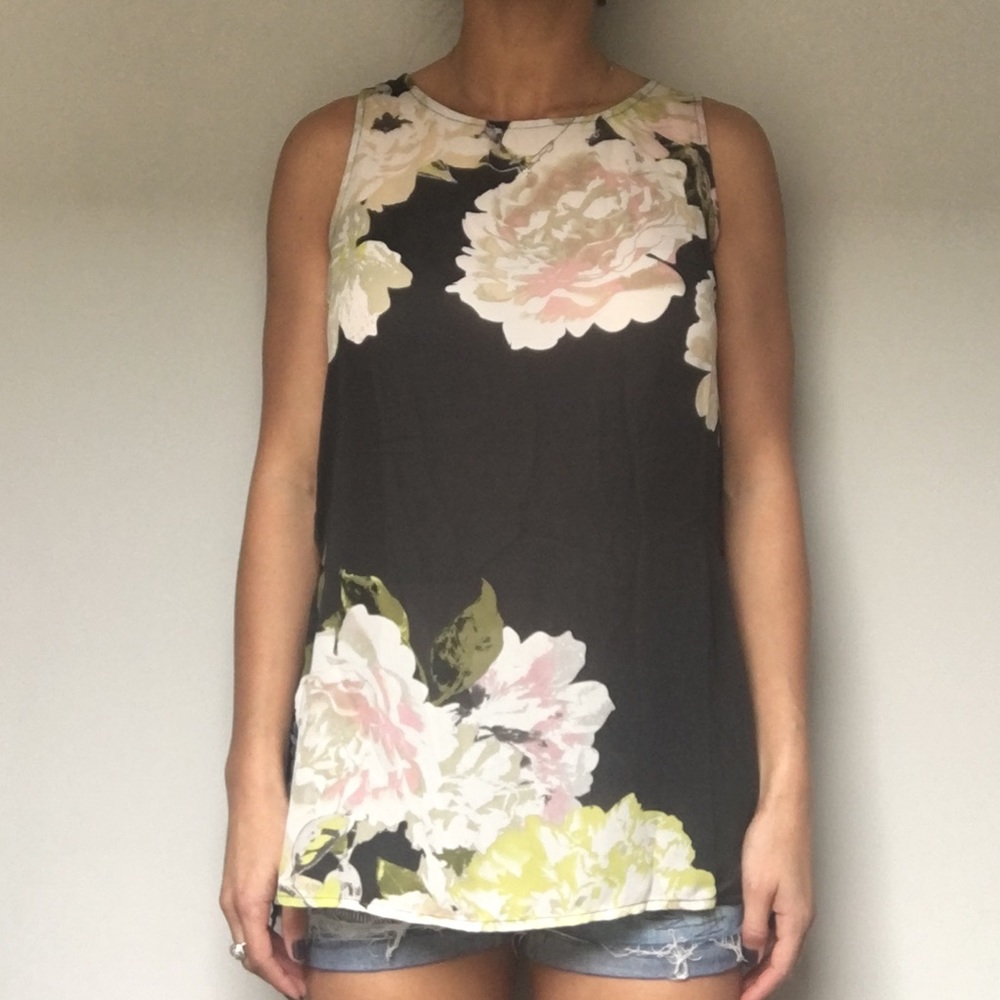Xhilaration top Size Small