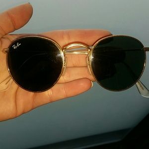 Ray-Ban round separate listing