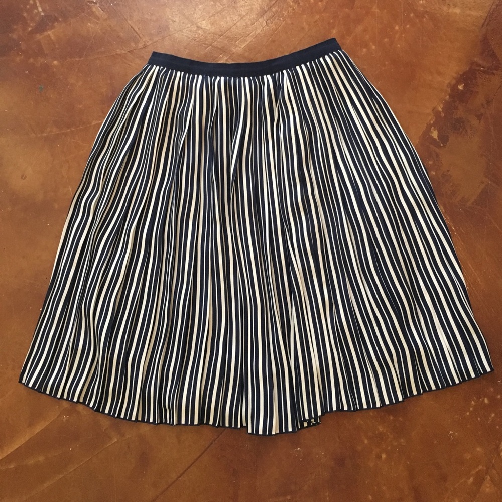 Uniqlo knee length striped skirt size S