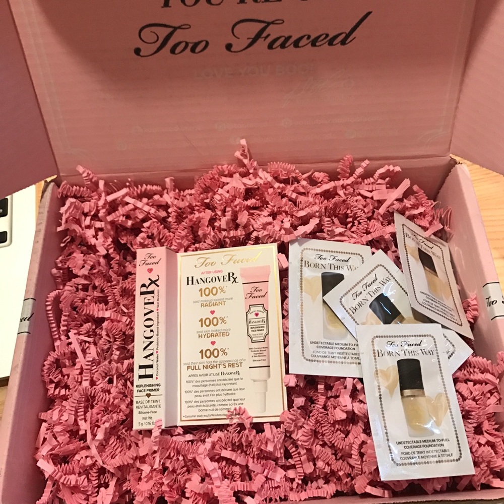 Too Faced Deluxe travel hangover primer +samples