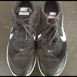 Nike men's size 12 USED flex experience rn4
