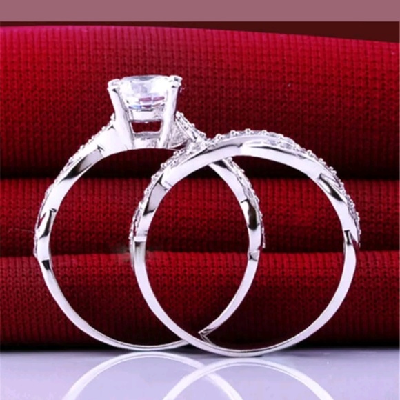 Beautiful Fashion Wedding band set - Picture 3 of 8