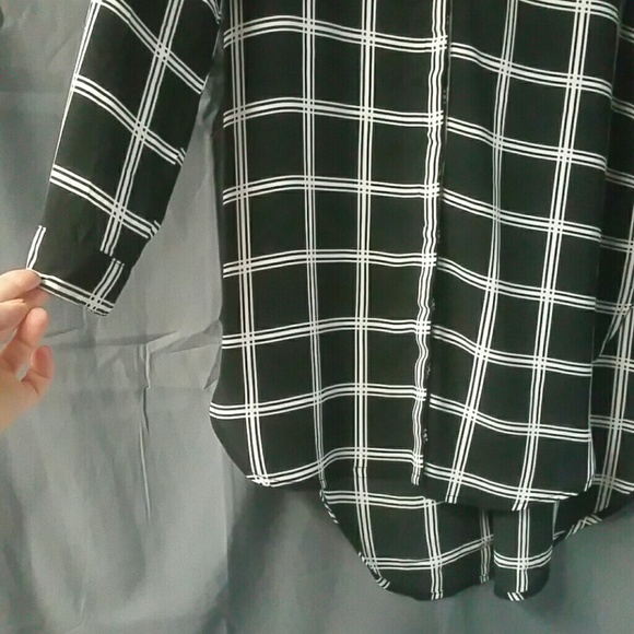 Checkered Button Down Tunic - Picture 4 of 4