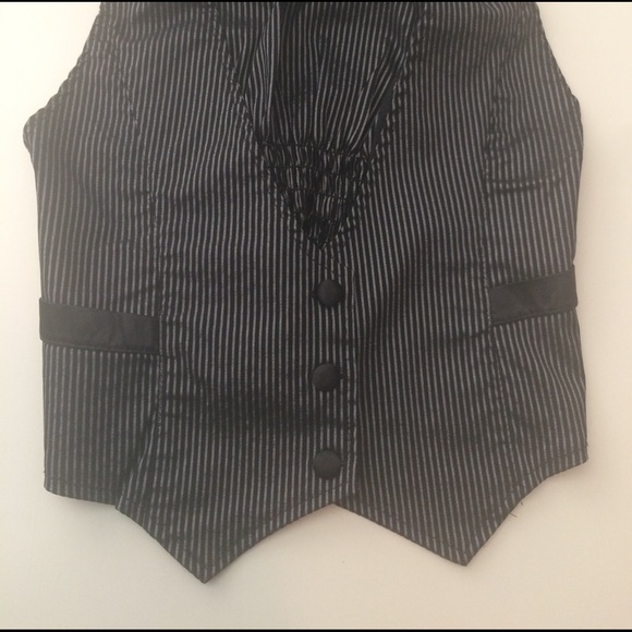 Women's vest size Large - Picture 2 of 4