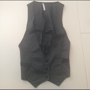 Women's vest size Large