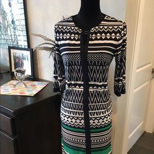 Super cute shift dress!