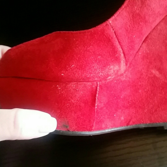 Red suede spiked wedges - Picture 5 of 8