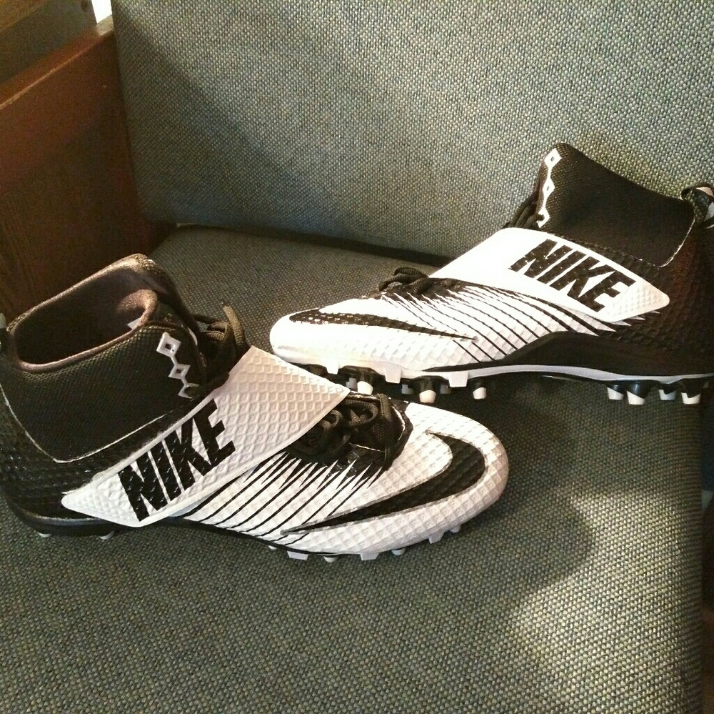 Mens\teens nike strike pro football cleats