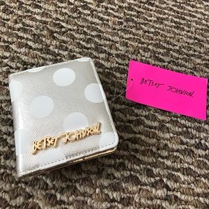 Small Bifold Polka Dot Wallet