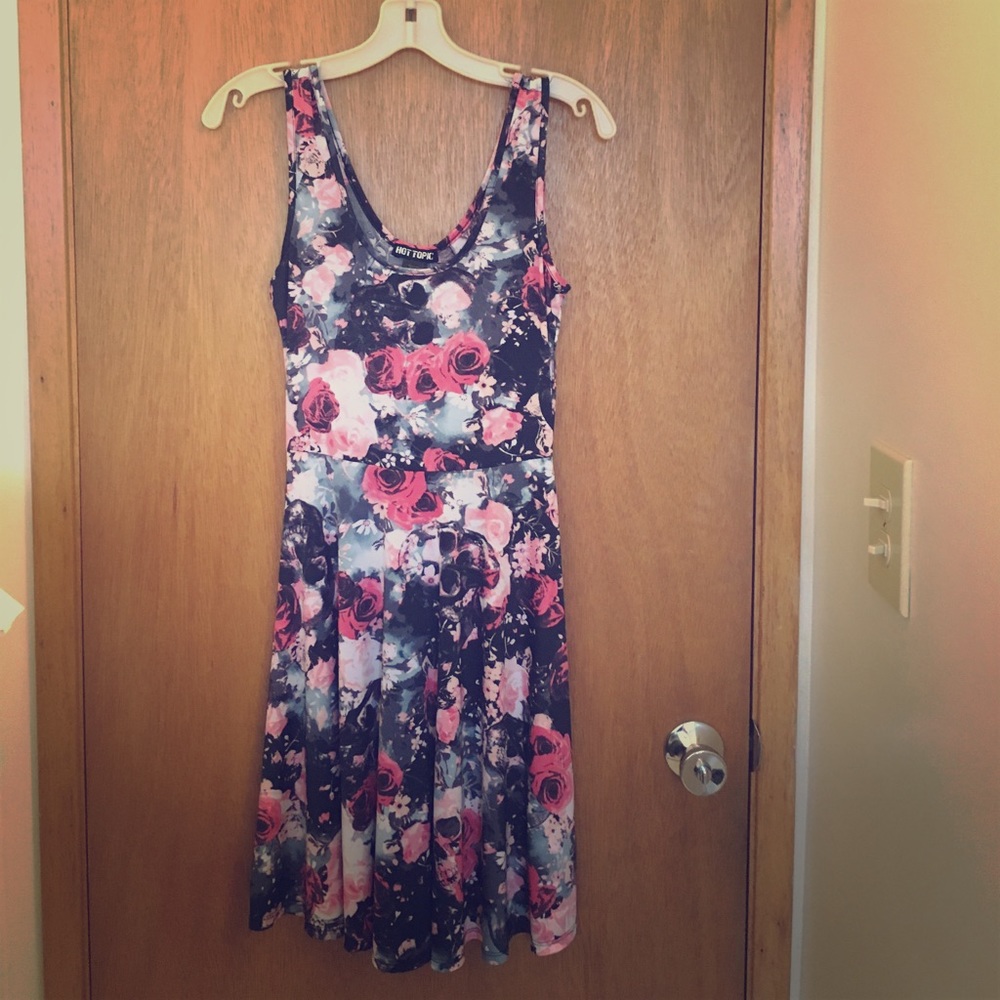 Hot topic dress
