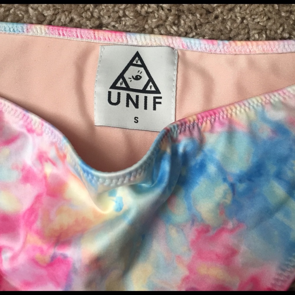 🌼Unif tye dye bikini - Picture 2 of 4