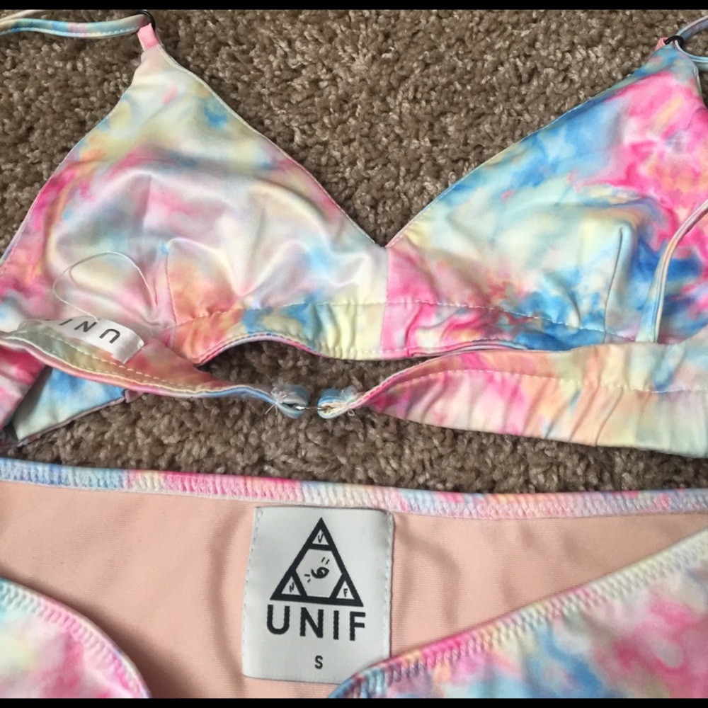 🌼Unif tye dye bikini - Picture 3 of 4