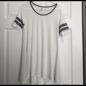 NWT LuLaRoe Perfect Tee