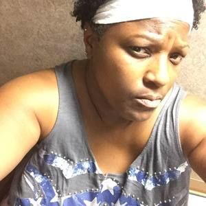 Meet your Posher, Gloria