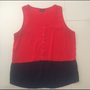 Ladies top with button detail size medium