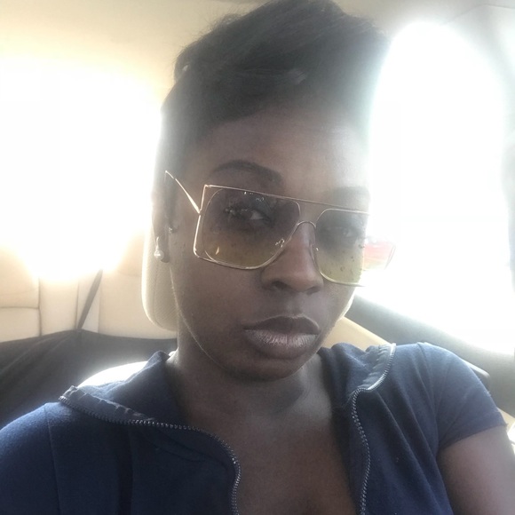 Meet your Posher, Eula - Picture 2 of 8