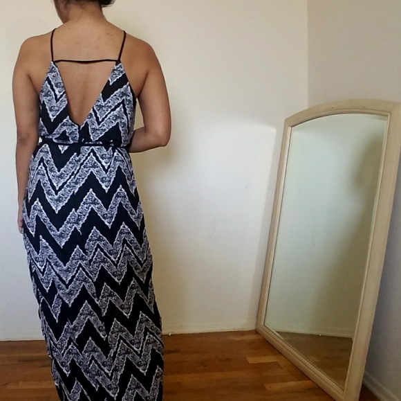 CHEVRON PRINT BLACK WHITE MAXI DRESS - Picture 3 of 5