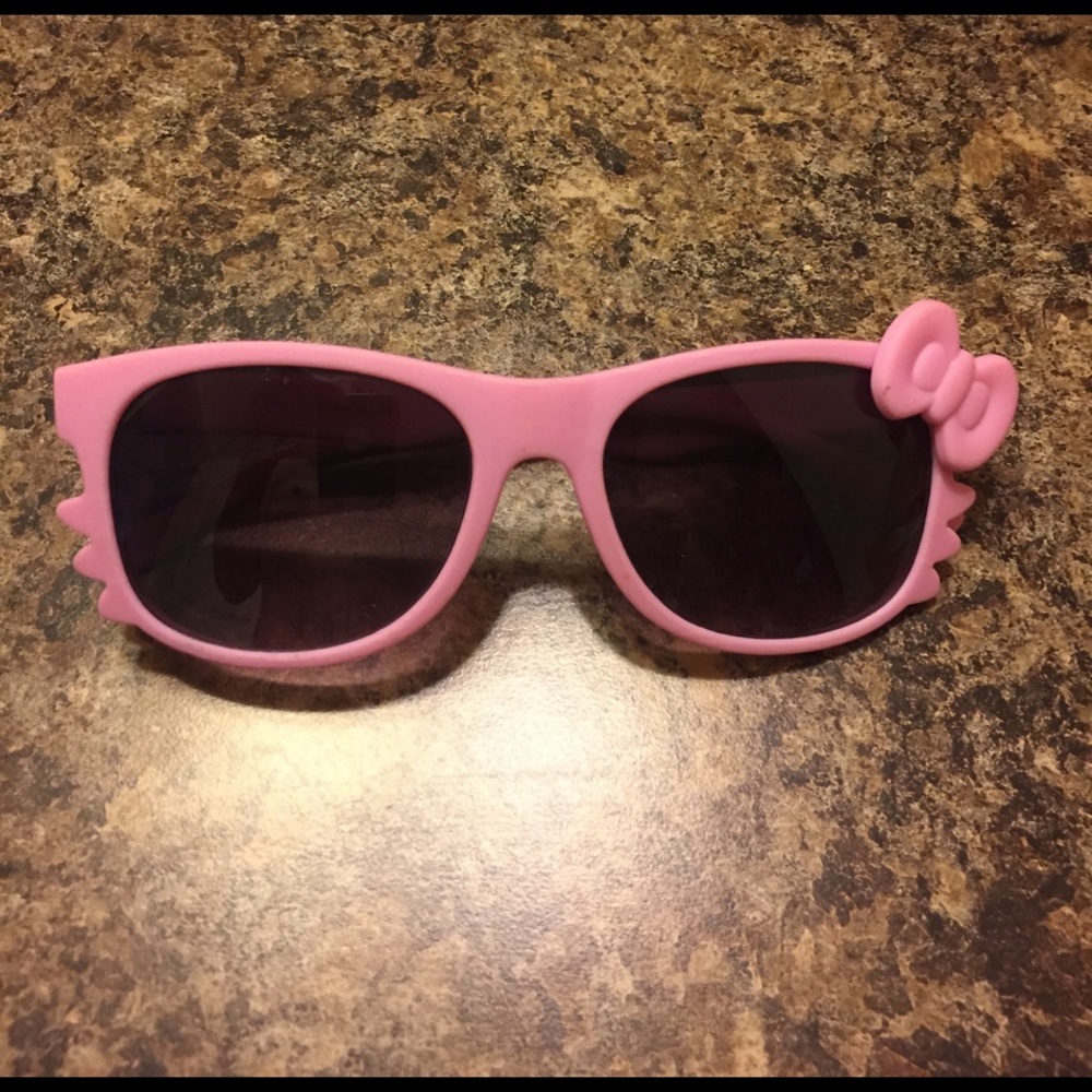 HELLO KITTY🎀adult sunnies😘
