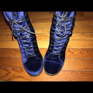 Velvet Royal Blue Boots (Shoedazzle)💎😍