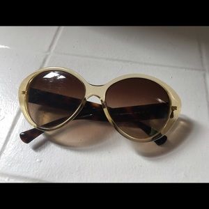 Coach sunglasses! Super cute vintage feel!